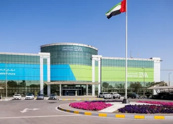 مصنع تابع لمجموعة إمستيل بعد إعلان نتائج الربع الأول 2026 وارتفاع صافي الربح إلى 299 مليون درهم.