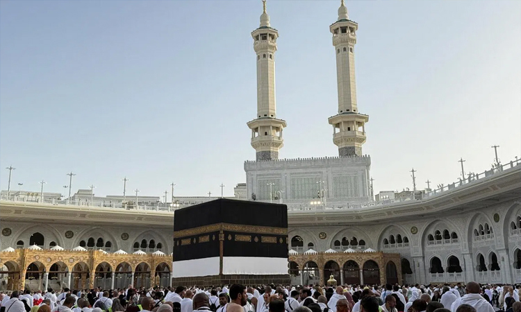 77,432 حاجاً بنغالياً يصلون إلى السعودية 77,432 حاجاً بنغالياً يصلون إلى السعودية