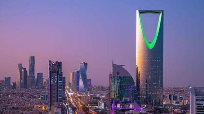إيرادات السعودية غير النفطية ترتفع 2% إلى 30.9 مليار دولار في الربع الأول إيرادات السعودية غير النفطية ترتفع 2% إلى 30.9 مليار دولار في الربع الأول