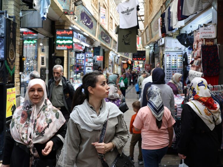 إيران تعيد توجيه الاقتصاد نحو الضروريات amid الحرب إيران تعيد توجيه الاقتصاد نحو الضروريات amid الحرب