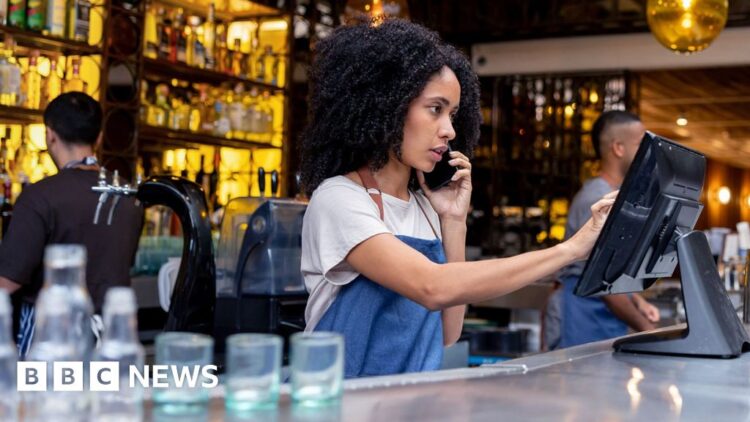 ارتفاع معدل البطالة في المملكة المتحدة إلى 5% ارتفاع معدل البطالة في المملكة المتحدة إلى 5%