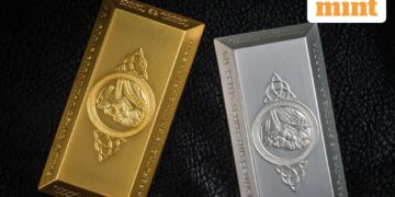 استثمر في الذهب أو الفضة قبيل نهاية 2025؟