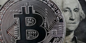 استطلاع NCA: 50% من كبار تجار التجزئة في أمريكا يقبلون المدفوعات بالكريبتو