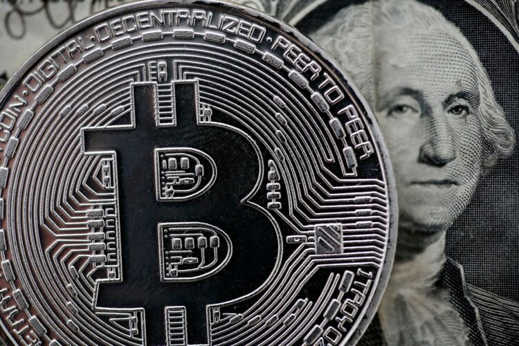استطلاع NCA: 50% من كبار تجار التجزئة في أمريكا يقبلون المدفوعات بالكريبتو استطلاع NCA: 50% من كبار تجار التجزئة في أمريكا يقبلون المدفوعات بالكريبتو