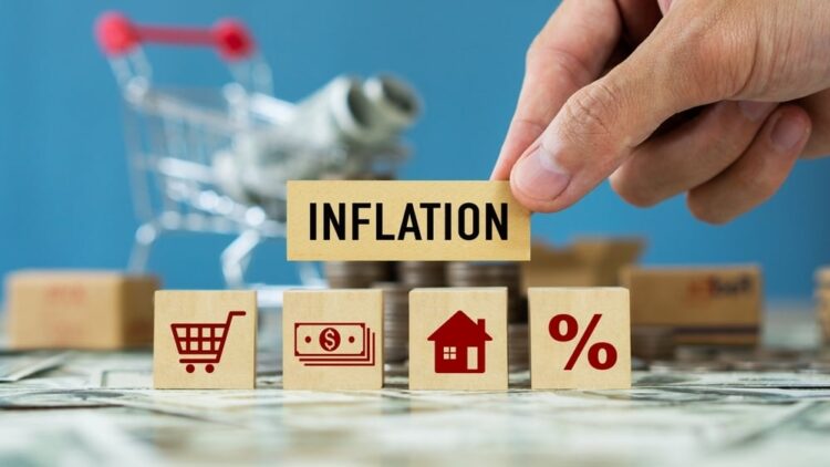 الأمريكيون ينفقون المدخرات على الغذاء، والقلق يتزايد بين الأسر الأمريكيون ينفقون المدخرات على الغذاء، والقلق يتزايد بين الأسر