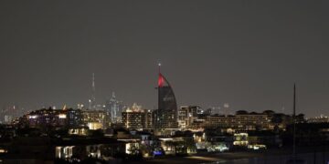 الإمارات تدفع ثمن الصراع الأمريكي الإسرائيلي مع إيران