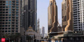 الإمارات تضع خطة اقتصادية لمواجهة تداعيات حرب إيران