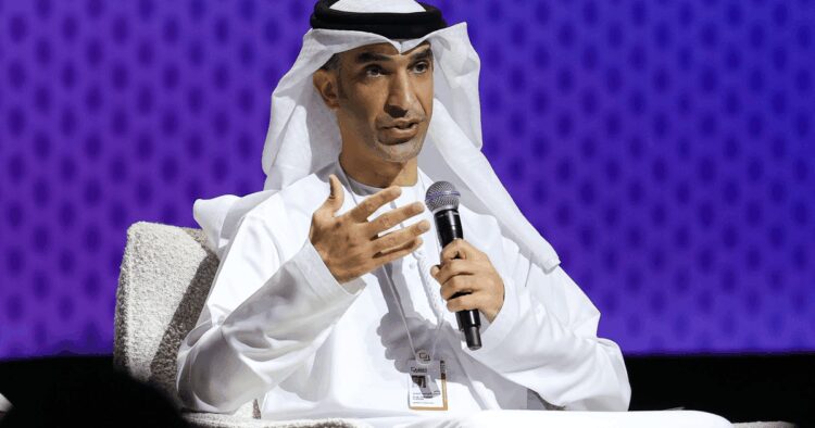 الإمارات تعلن عن مشاريع استثمارية لتعزيز البنية التحتية والقطاعات الاستراتيجية