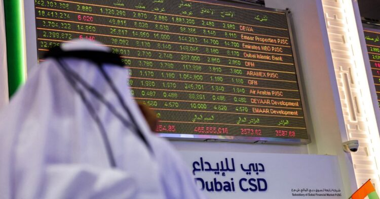 الإمارات تغلق أسواق الأسهم: أسباب وتبعات القرار الإمارات تغلق أسواق الأسهم: أسباب وتبعات القرار