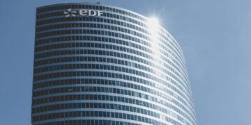 التدقيق: استحواذ فرنسا على EDF بقيمة 9.7 مليار يورو بلا "فائدة حقيقية"