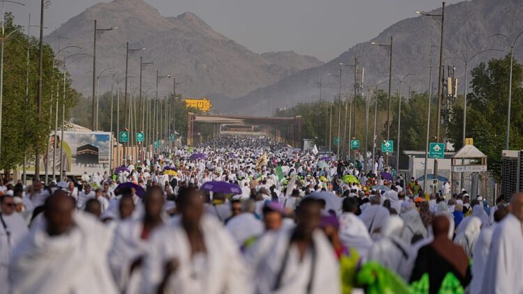 الحج 2026 في السعودية يشهد تجمّع ملايين الحجاج المسلمين الحج 2026 في السعودية يشهد تجمّع ملايين الحجاج المسلمين