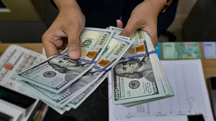 الدولار الأمريكي: دراسة حول قوة العملة الأمريكية