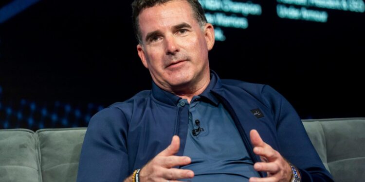 الرئيس التنفيذي لـ Under Armour: التحكم الدقيق مهمل للغاية