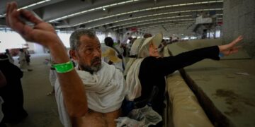 السعودية: أداء الحج في تقرير جديد من Journal-News.com