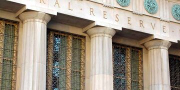 الفيدرالي يثبت أسعار الفائدة مع تزايد عدم اليقين التضخمي