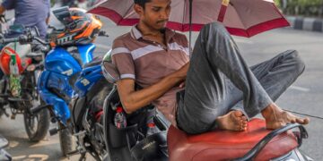 بنغلاديش تطلب دعم صندوق النقد وسط تأثيرات حرب إيران على اقتصادها