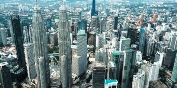 بنك التنمية الآسيوي يتوقع نمو اقتصاد ماليزيا 4.6% في 2026