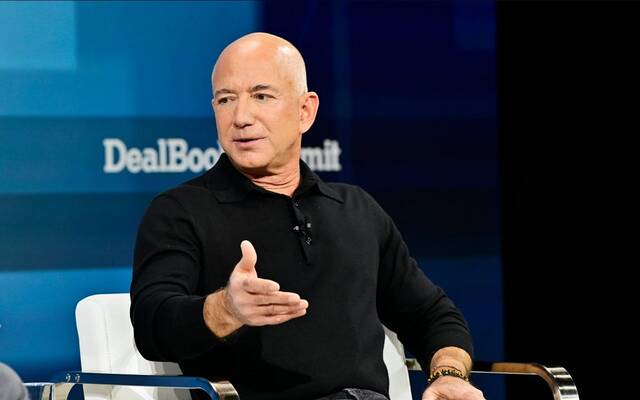 بيزوس يقترح إلغاء ضرائب ذوي الدخل المنخفض ويسلط الضوء على الذكاء الاصطناعي بيزوس يقترح إلغاء ضرائب ذوي الدخل المنخفض ويسلط الضوء على الذكاء الاصطناعي