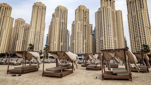 تأثر قطاع السياحة في دبي بشكل كبير جراء الحرب تأثر قطاع السياحة في دبي بشكل كبير جراء الحرب