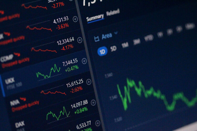 تأثير الأخبار الاقتصادية على العملات والأسواق المالية تأثير الأخبار الاقتصادية على العملات والأسواق المالية