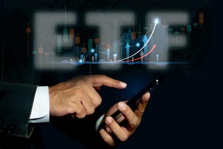 تدفقات ETF لـ Ripple (XRP) تقترب من 1.4 مليار دولار وتأثيرها على السعر تدفقات ETF لـ Ripple (XRP) تقترب من 1.4 مليار دولار وتأثيرها على السعر