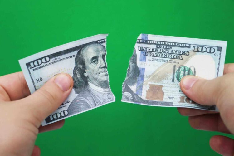 تراجع الدولار بعد بيانات اقتصادية ضعيفة وآمال السلام بين أمريكا وإيران تراجع الدولار بعد بيانات اقتصادية ضعيفة وآمال السلام بين أمريكا وإيران