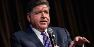تقييم سجل الاقتصاد في إلينوي تحت إدارة الحاكم JB Pritzker