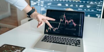 توصيات خبير للمستثمرين في XRP: اطلع على ما يجب معرفته