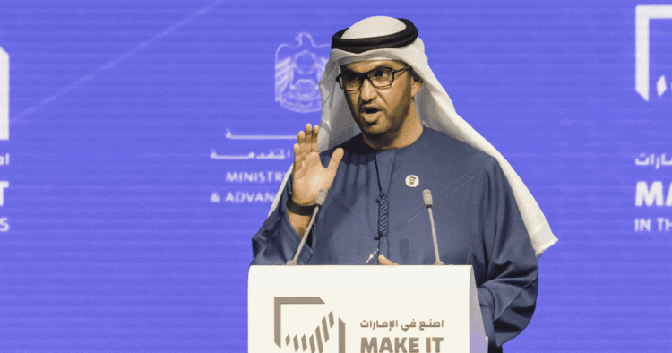 د. سلطان الجابر: بناء قاعدة صناعية قوية يؤمن المستقبل د. سلطان الجابر: بناء قاعدة صناعية قوية يؤمن المستقبل
