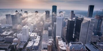 دخول رجال الأعمال إلى البيلتووي يعني استمرار الأعمال كالمعتاد