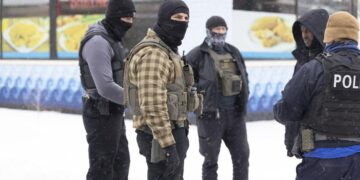 دراسة جديدة: مداهمات الهجرة من ICE تؤثر سلباً على الاقتصاد