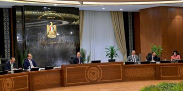 رئيس وزراء مصر: مؤشرات الاقتصاد تتجاوز الأهداف في مراجعات صندوق النقد