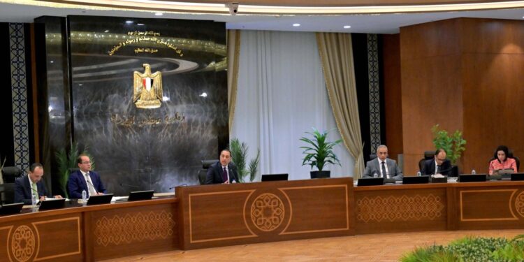 رئيس وزراء مصر: مؤشرات الاقتصاد تتجاوز الأهداف في مراجعات صندوق النقد