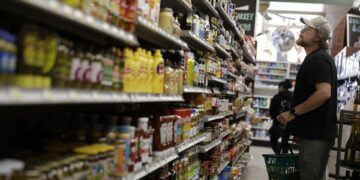 زيادة التضخم الأساسي إلى 3.3% في أبريل كما توقع الفيدرالي