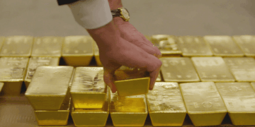سوق الطلبات الحية: الذهب والفضة والبلاتين
