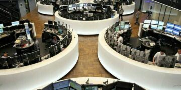 صعود خفيف للأسهم الأوروبية وسط ترقب مستجدات الشرق الأوسط