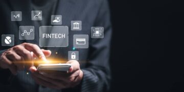 فهم التكنولوجيا المالية: الاستخدامات وتأثيراتها