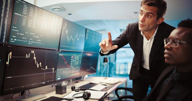 مايكل بوري يحذر من فقاعة ناسداك: هل بيتكوين ملاذ آمن؟