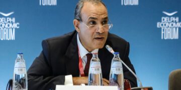 مصر تتبنى استراتيجية تبادل الدين بالتهجير الحالي