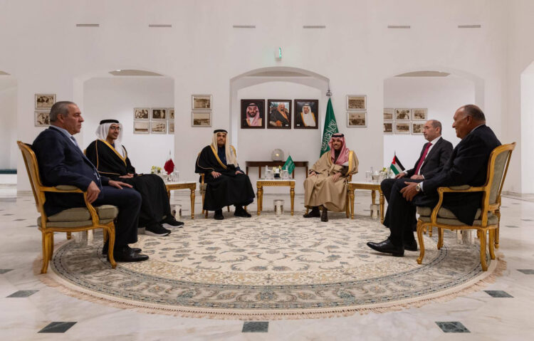 مصر تتوازن بين السعودية والإمارات في العلاقات الاقتصادية مصر تتوازن بين السعودية والإمارات في العلاقات الاقتصادية