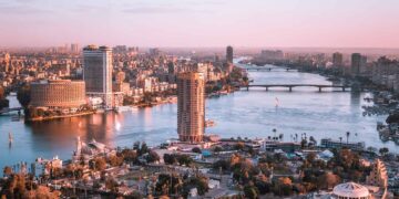 مصر تجذب استثمارات أجنبية مباشرة قياسية بفضل الإصلاحات الاقتصادية