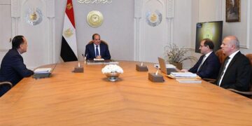 مصر تستهدف نمواً 5.4% وفائضاً أولياً 1.2 تريليون جنيه في 2026/27