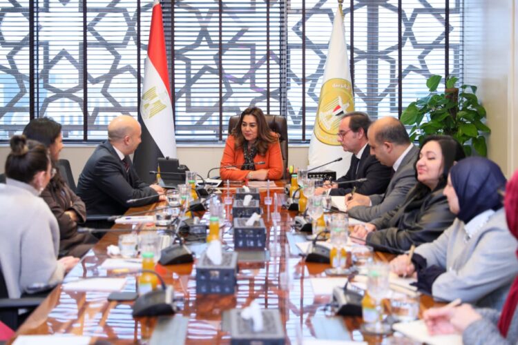 مصر ولوريال تبحثان تعزيز مبادرات الاستدامة والاقتصاد الدائري