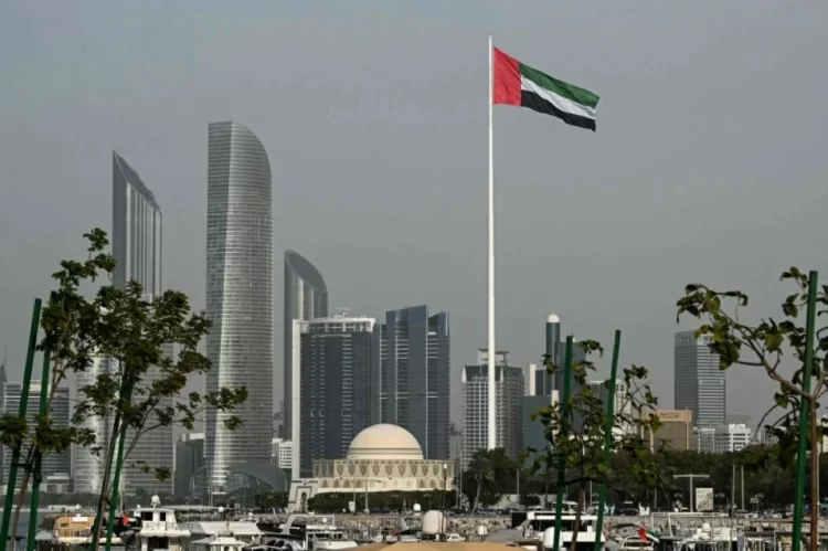 نمو اقتصاد الإمارات 6.2% في 2025 بدعم من قطاع غير النفط نمو اقتصاد الإمارات 6.2% في 2025 بدعم من قطاع غير النفط
