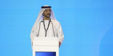 وزير الإمارات يؤكد نجاح النموذج الاقتصادي في ظل التطورات الإقليمية