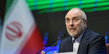 رئيس البرلمان الإيراني ينفي استخدام أصول إيران المجمدة لشراء المنتجات الزراعية الأمريكية