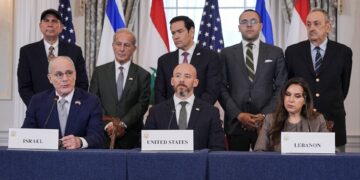 إسرائيل ولبنان يوقعان اتفاق إطار لوقف إطلاق النار بدعم أمريكي