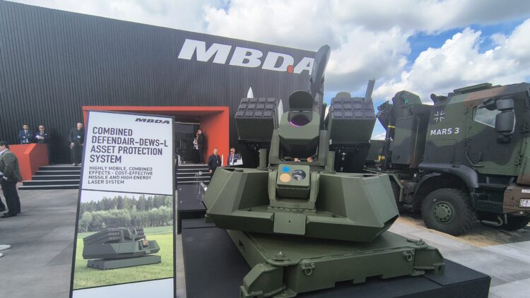 MBDA تعرض نظام الليزر الهجين لمواجهة الطائرات بدون طيار MBDA تعرض نظام الليزر الهجين لمواجهة الطائرات بدون طيار