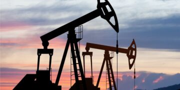 أسعار النفط ترتفع 2% وBrent يصل إلى 75.26 دولار والWTI إلى 71.92 دولار للبرميل