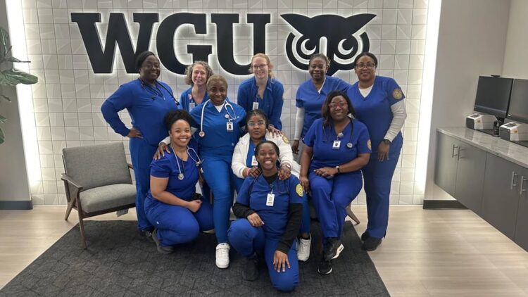 إستراتيجية WGU لتوظيف البالغين في القطاع الصحي بالمنطقة إستراتيجية WGU لتوظيف البالغين في القطاع الصحي بالمنطقة